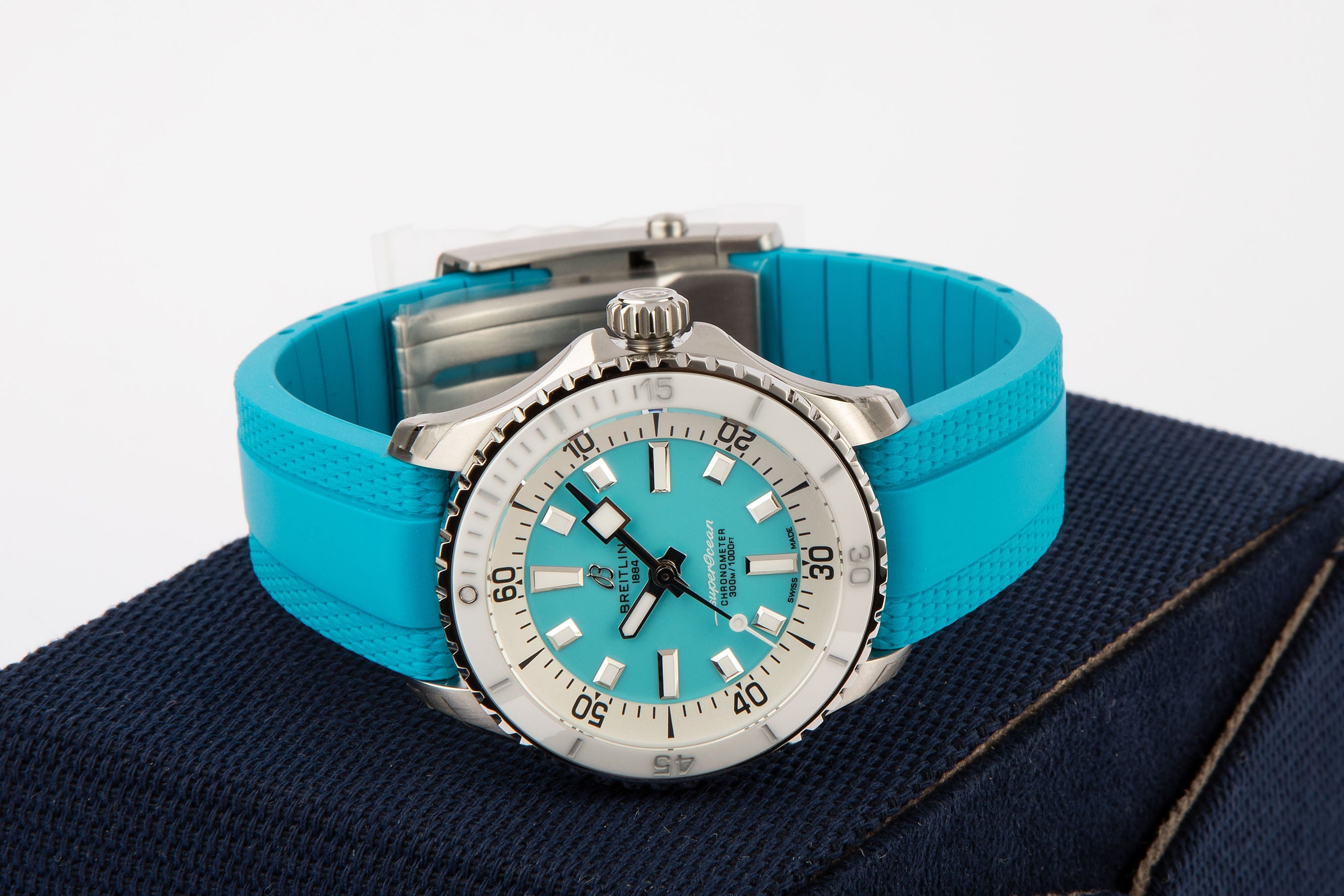BREITLING SUPEROCEAN AUTOMATIC 36
