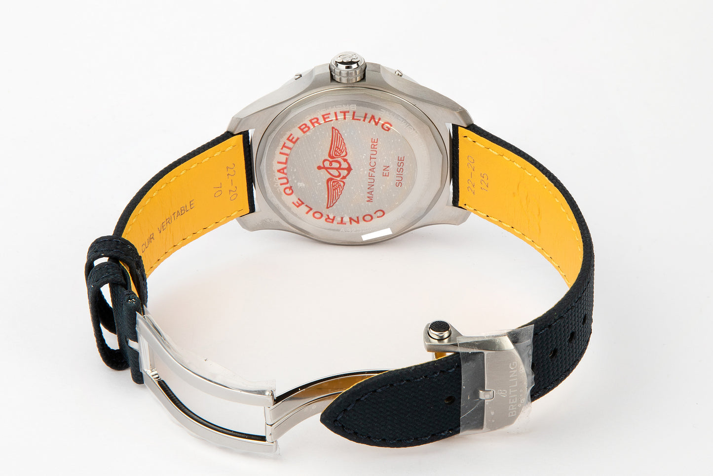 BREITLING AVENGER AUTOMATIC GMT 44