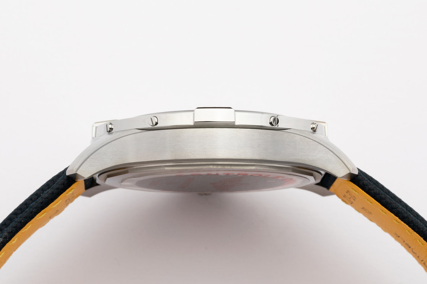 BREITLING AVENGER AUTOMATIC GMT 44
