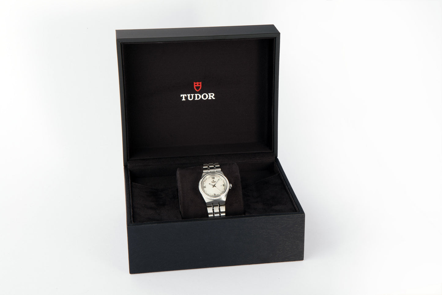 TUDOR ROYAL