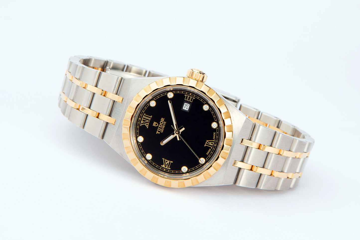 TUDOR ROYAL