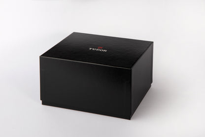 TUDOR BLACK 39 BAY S&G