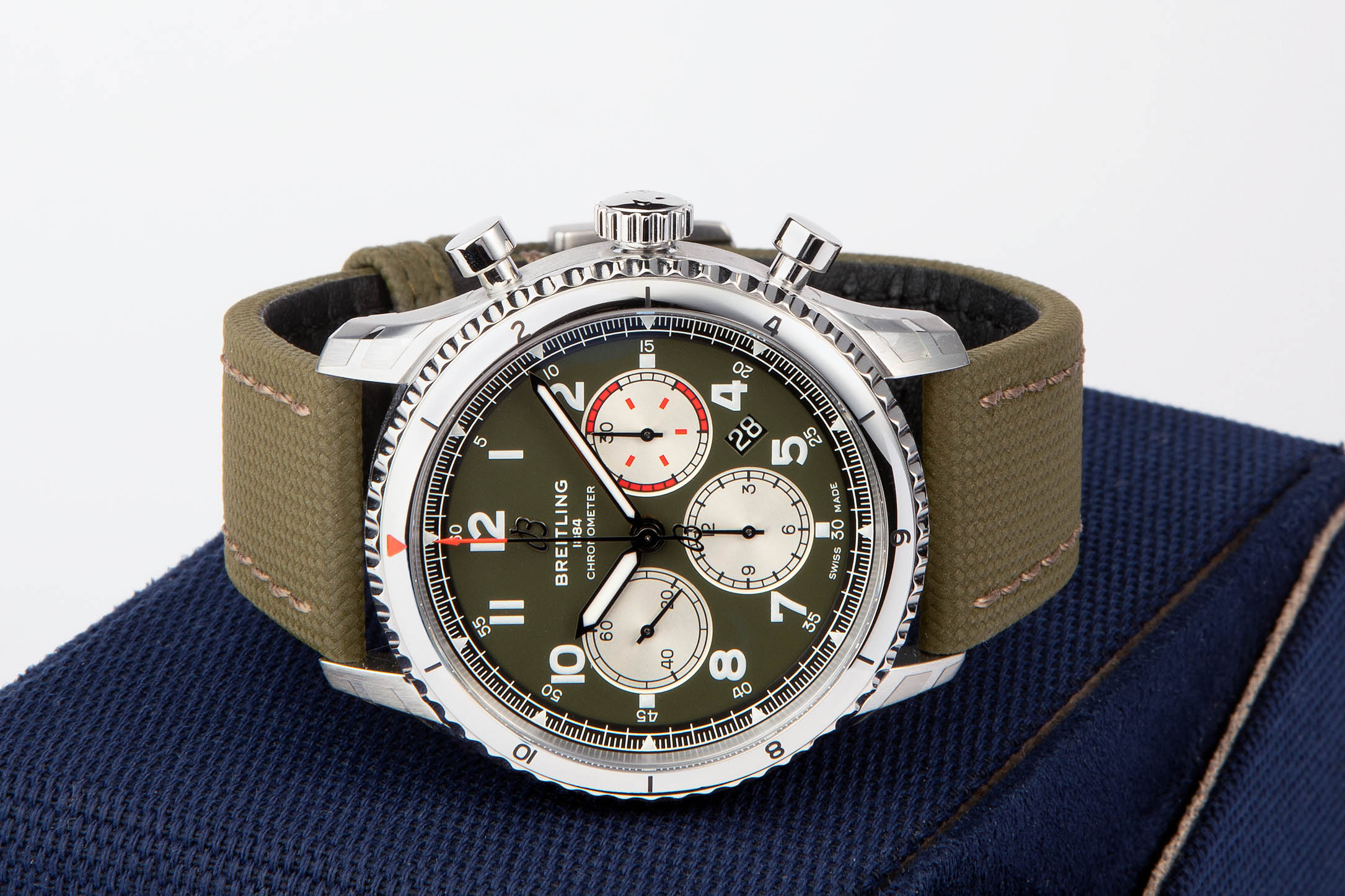 BREITLING AVIATOR 8 B01 CHRONOGRAPH 43