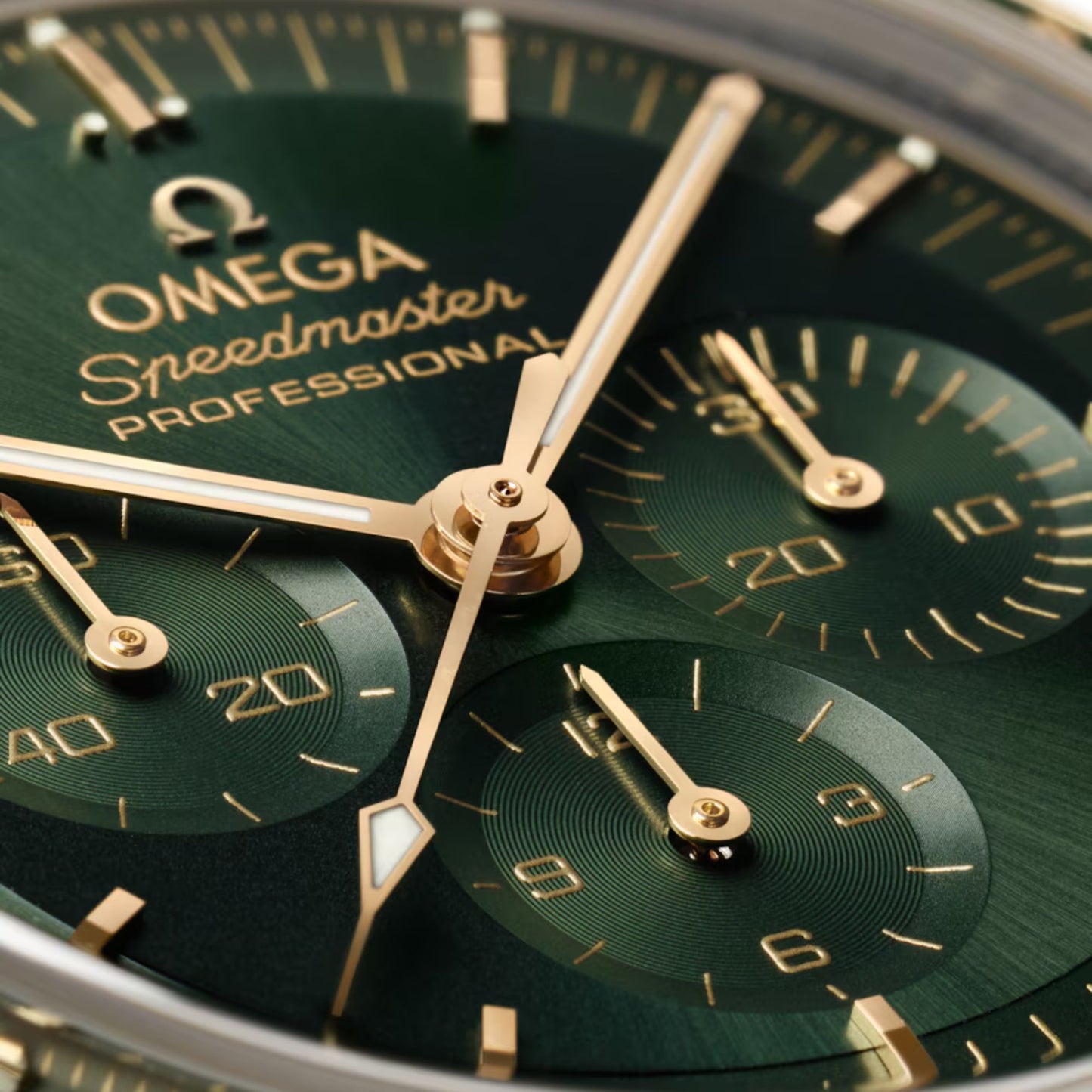 OMEGA SPEEDMASTER MOONWATCH PROFESSIONAL CO AXIAL MASTER CHRONOMETER CHRONO
