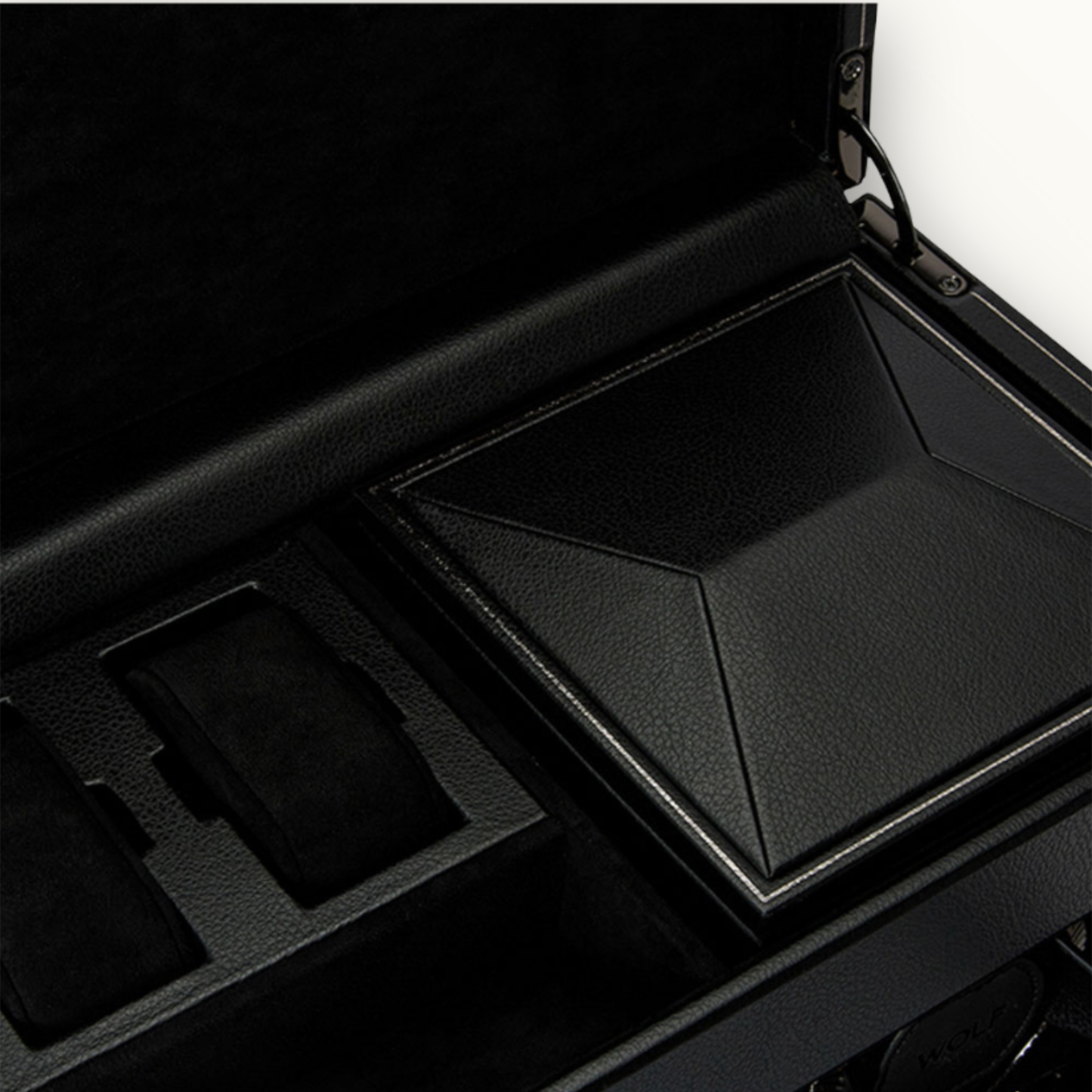 WOLF BRITISH RACING DOUBLE WATCH WINDER WITH STORAGE CASE